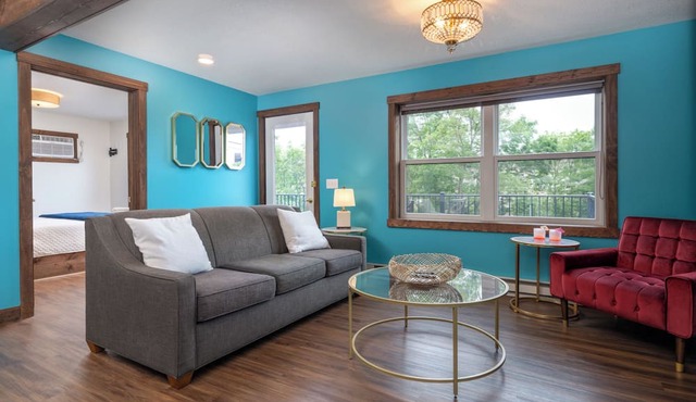 Walk Downtown | Rooftop Patio | Game Room in Prescott