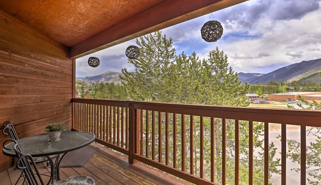 Steps to Grand Lake: Condo w/Deck & Mtn Views in Grand Lake