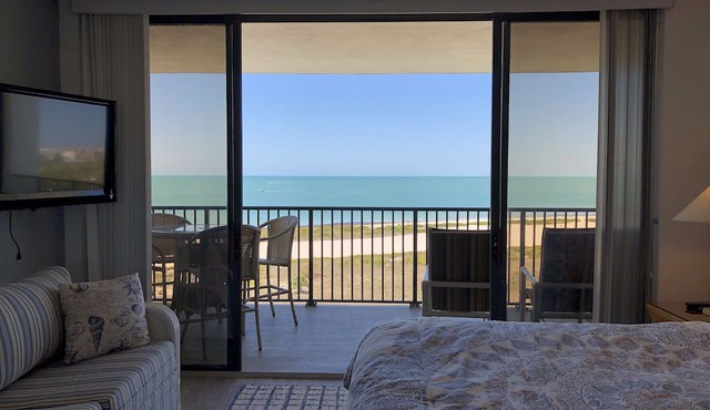 Extraordinary 9th Floor Beachfront Views on Sand Key! Heated Pool & Hot Tub! in Clearwater Beach