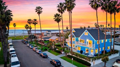 Ocean Beach Cottage with Views in San Diego